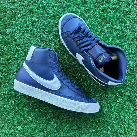Nike Blazer Mid ‘77 Obsidian / Phantom Sail - Picture 3 of 8